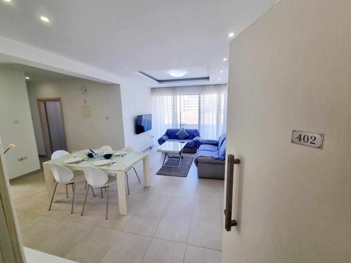 דירות לרנקה Seaside Elegance Retreat מראה חיצוני תמונה